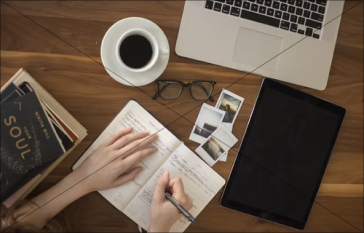 Explanations in STEM Areas: an Analysis of Representations Through Language in Teacher Education